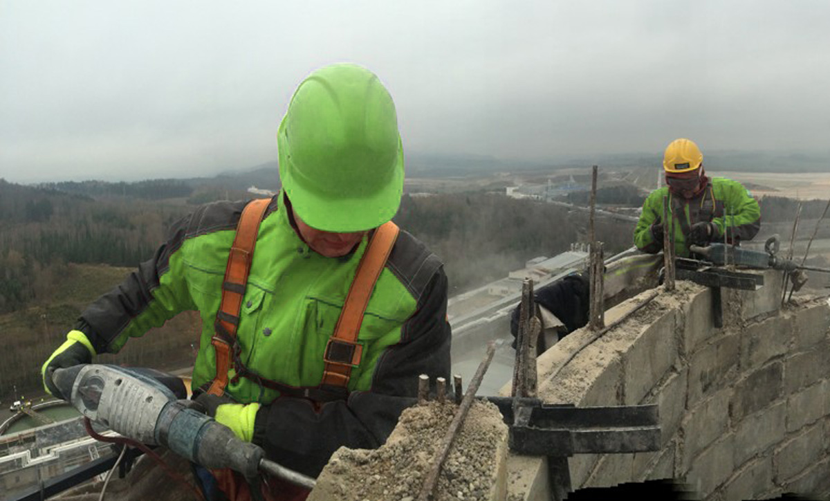 Demolice komínu, Stráž pod Ralskem (120 m)